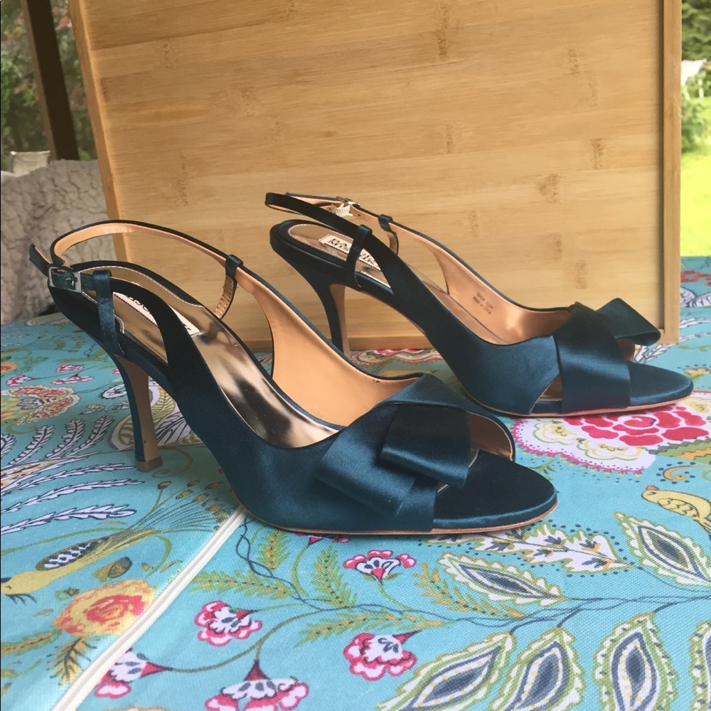 Badgley Mischka Satin Heels size 10m